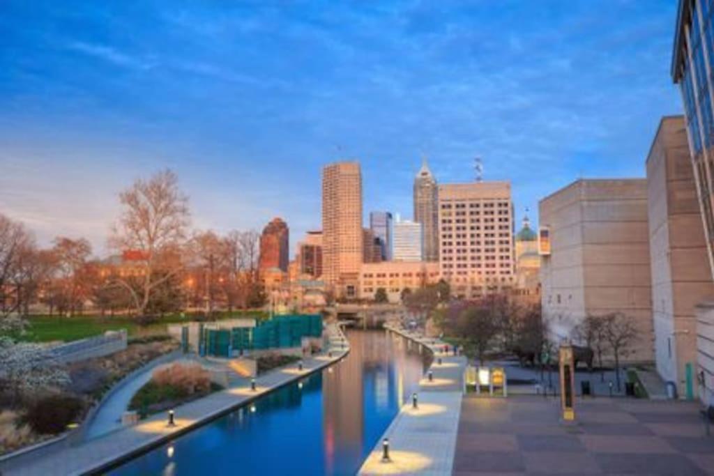 Free Parking! Downtown King Suite Lucas Oil- Conv Center Skywalk#1 Indianapolis Dış mekan fotoğraf