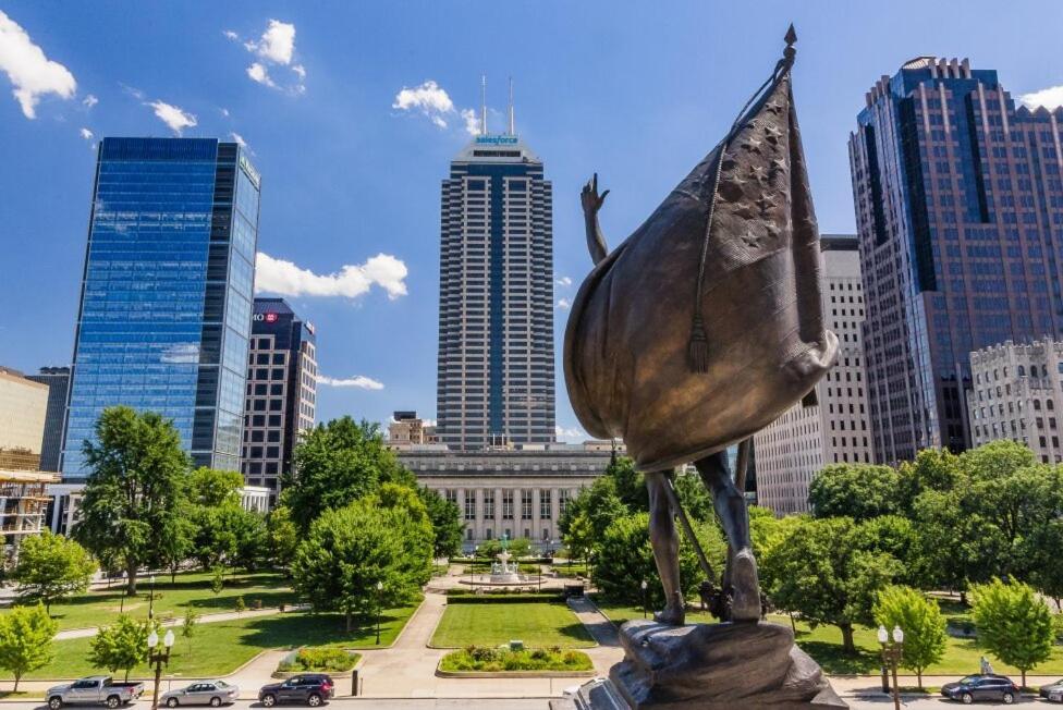 Free Parking! Downtown King Suite Lucas Oil- Conv Center Skywalk#1 Indianapolis Dış mekan fotoğraf