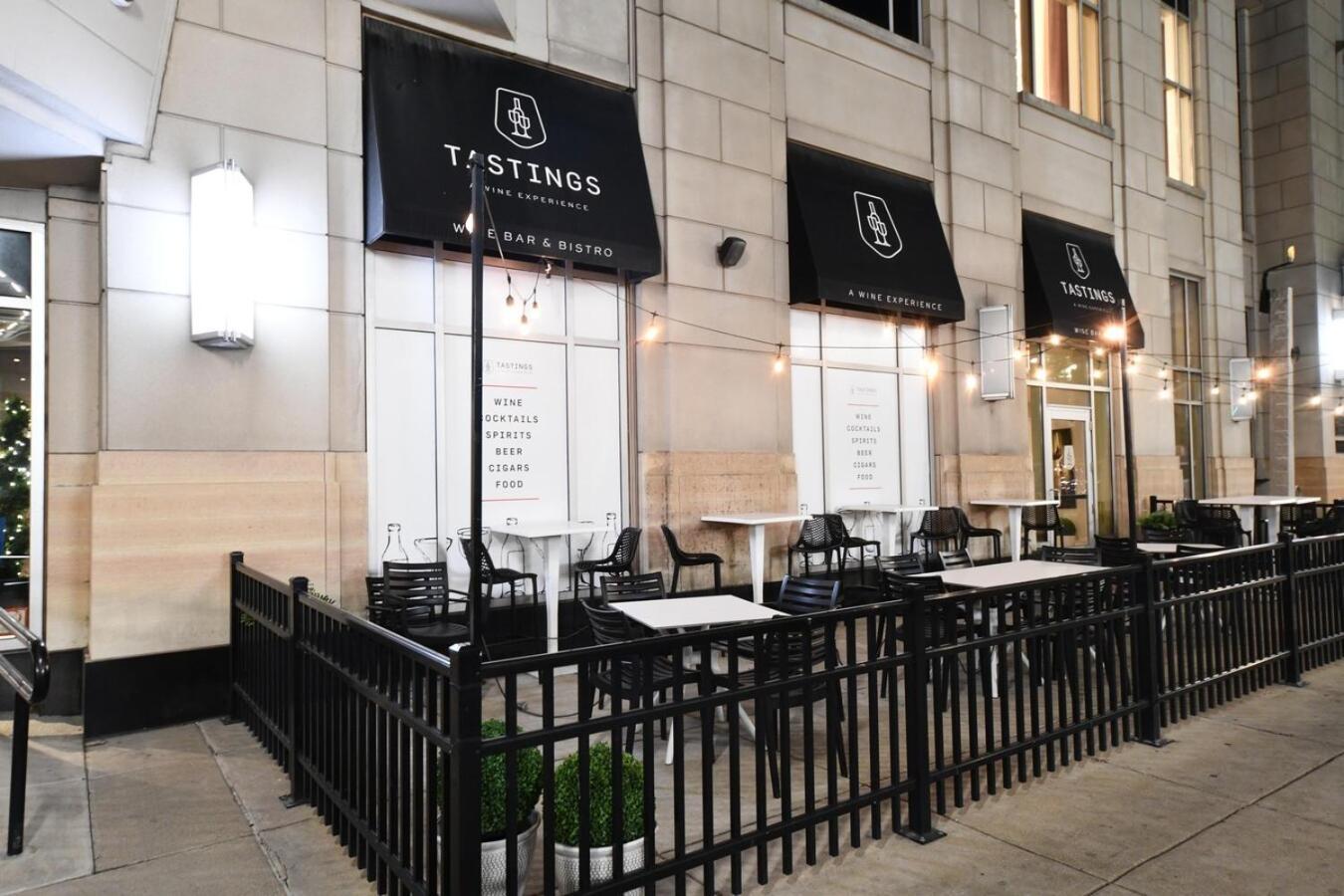 Free Parking! Downtown King Suite Lucas Oil- Conv Center Skywalk#1 Indianapolis Dış mekan fotoğraf