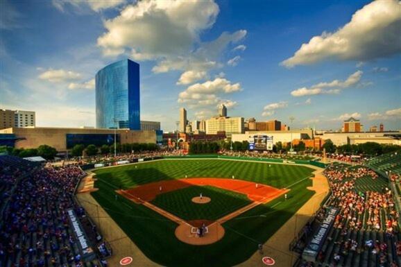 Free Parking! Downtown King Suite Lucas Oil- Conv Center Skywalk#1 Indianapolis Dış mekan fotoğraf
